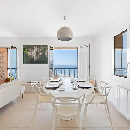 Beautiful With Sea View In