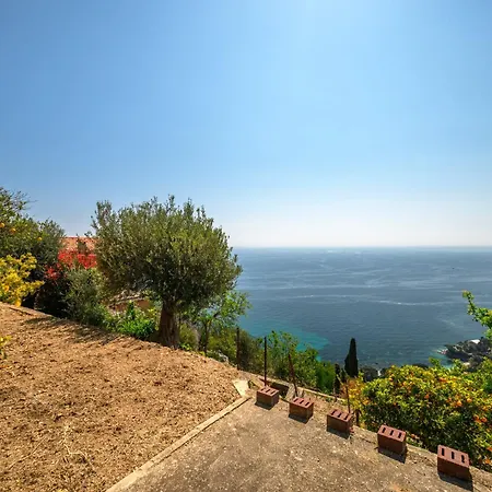 Beautiful With Sea View In Villa *